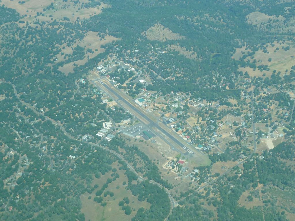 Pine Mountain Lake Airport