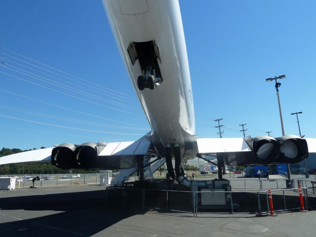 I had no idea the concorde had an anti tailstrike tailwheel