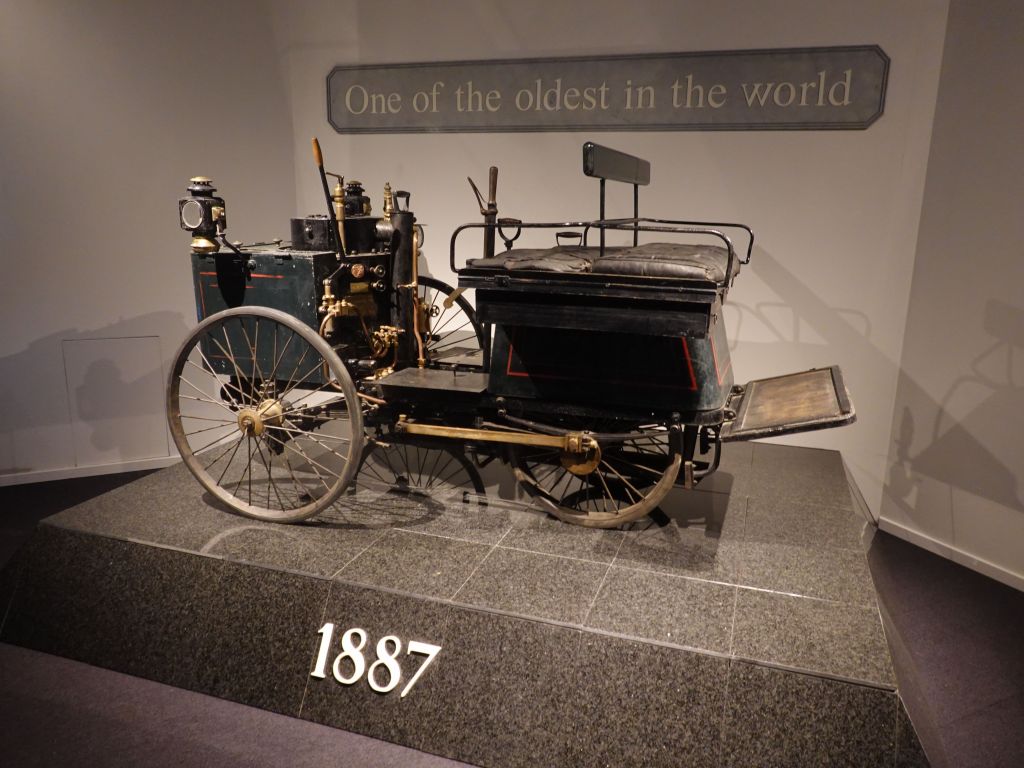 very old steam powered car