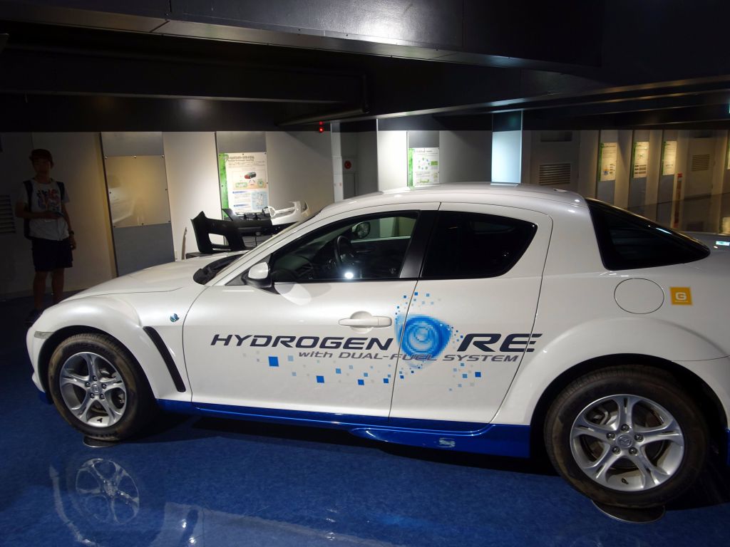 dual fuel: hydrogen and gasoline, interesting...