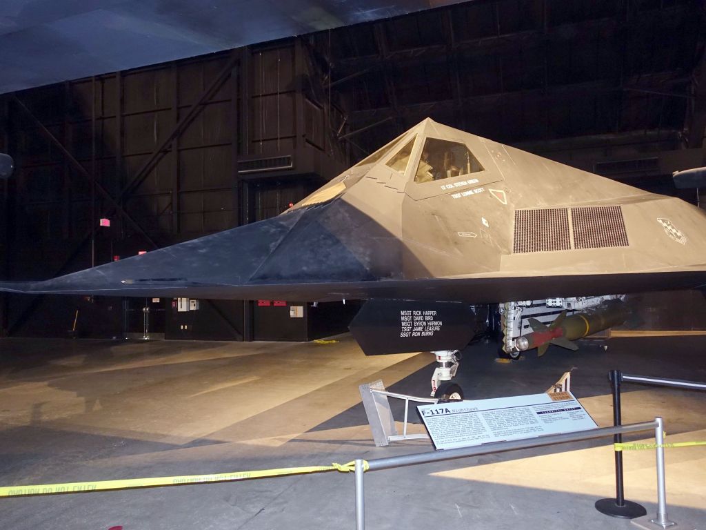 F-117A