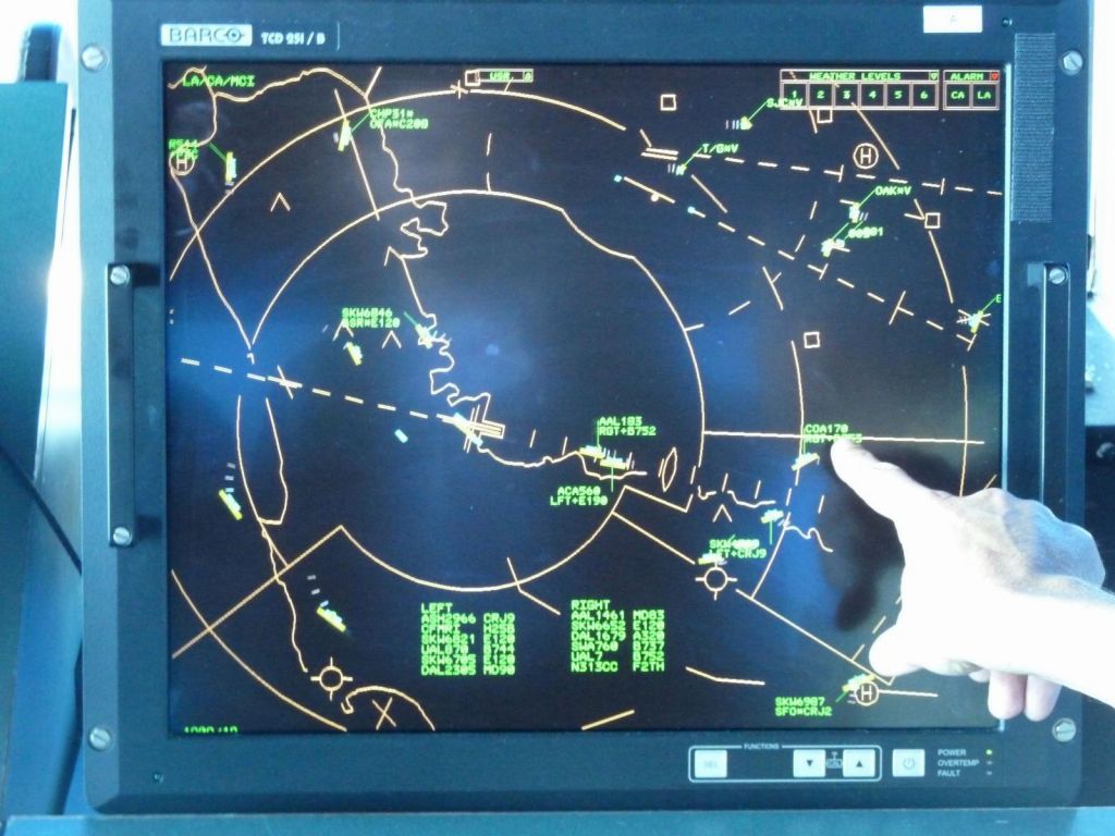 planes and arrival scope