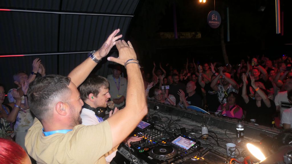 surprise Lost Emotions b2b Xijaro and Pitch