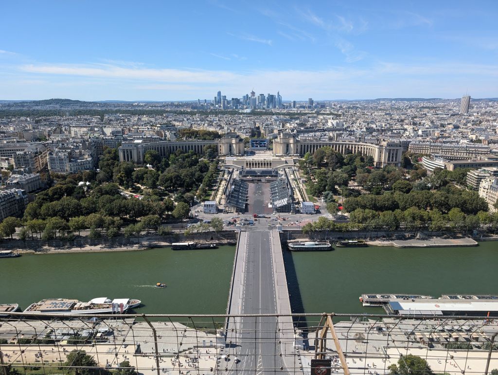 pont de l'alma was totally closed, even to pedestrians