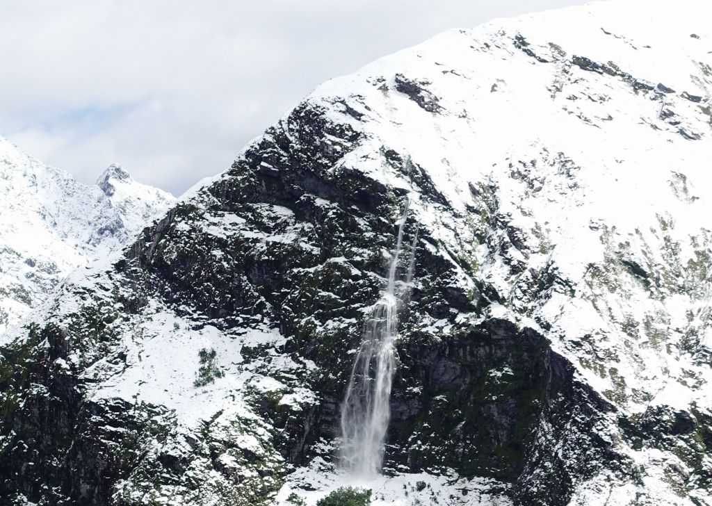 the peak across had a few snow slides