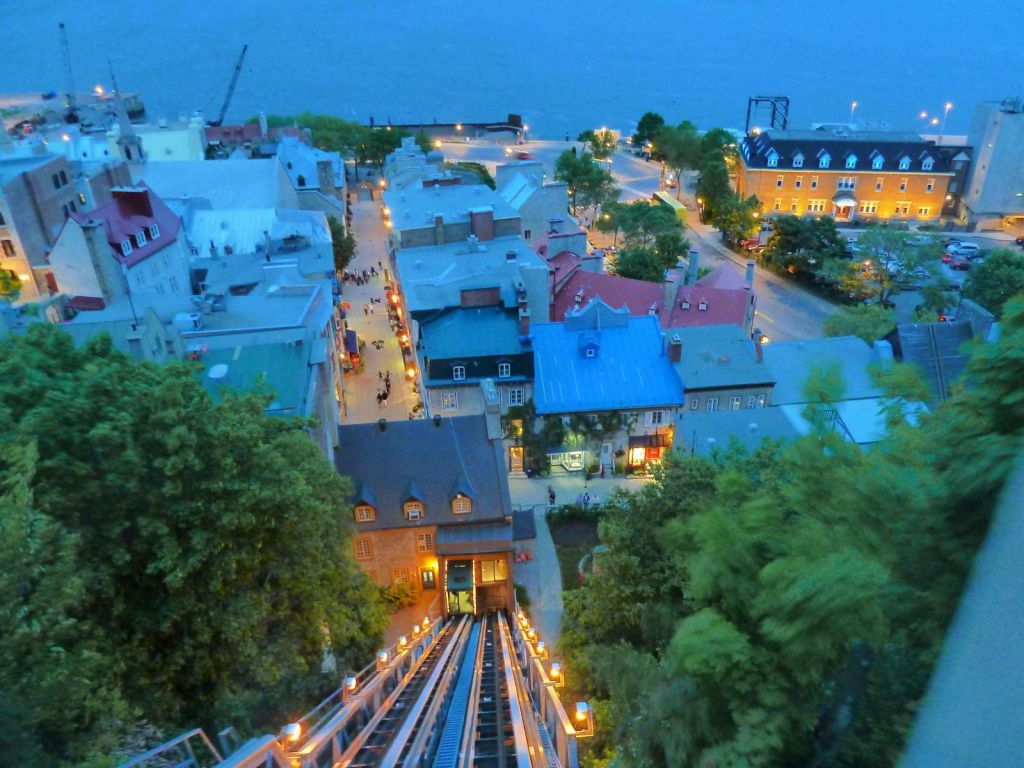 Funiculaire between High Town and Lower Town