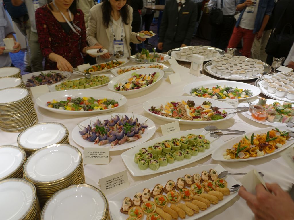 nice snacks for attendee reception