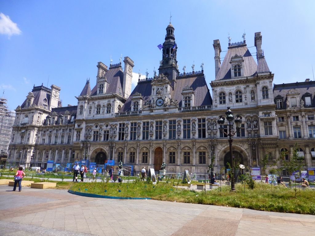 jardin in front de l'hotel de ville