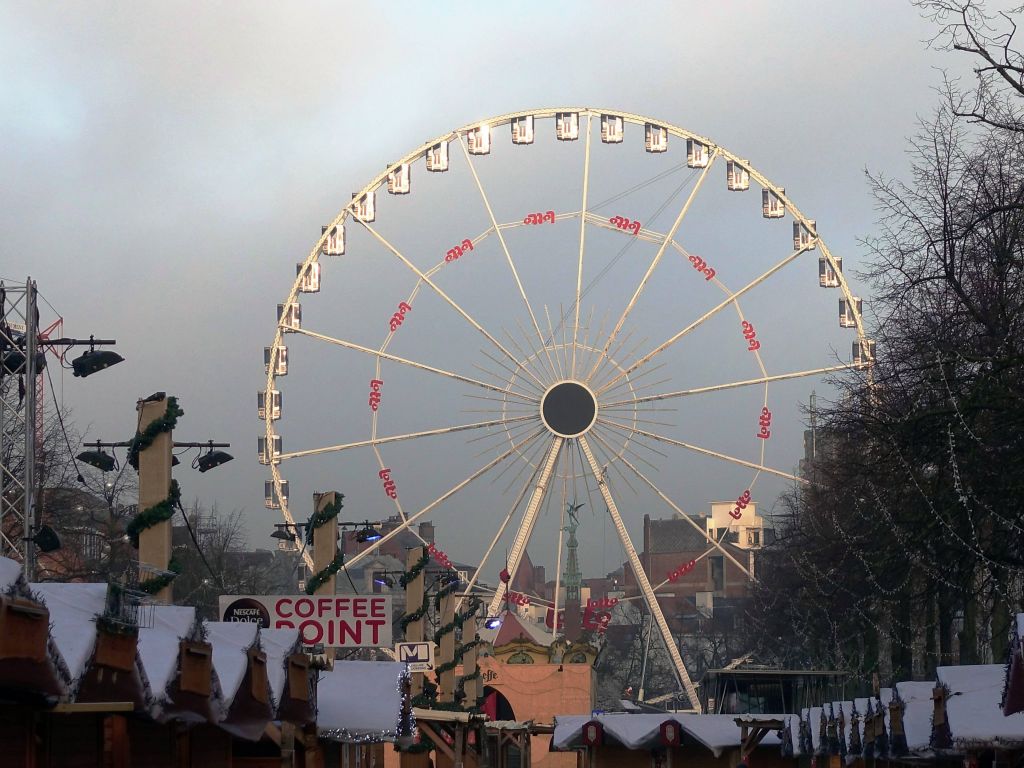 every city seems to have a ferris wheel now :)