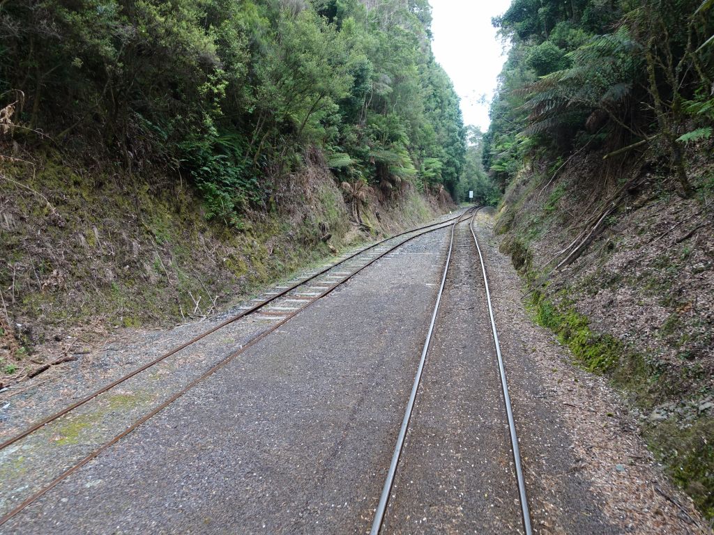 a few places allow an oncoming train to cross