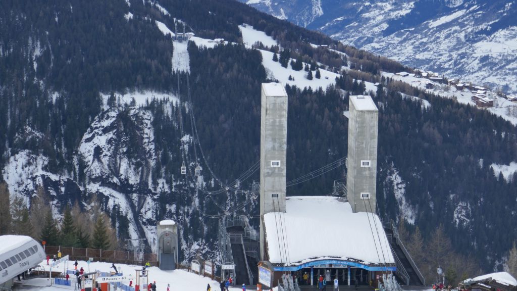 cable car to La Plagne, the other side of the resort we never reached due to winds