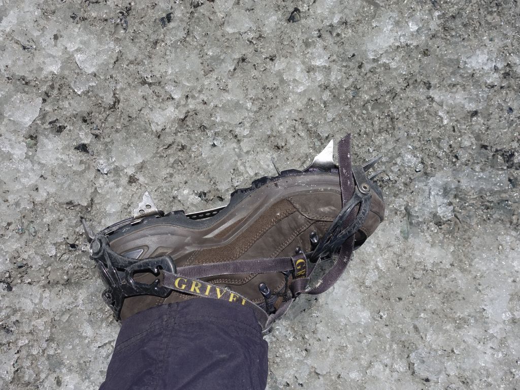 we got nice crampons to walk on the ice