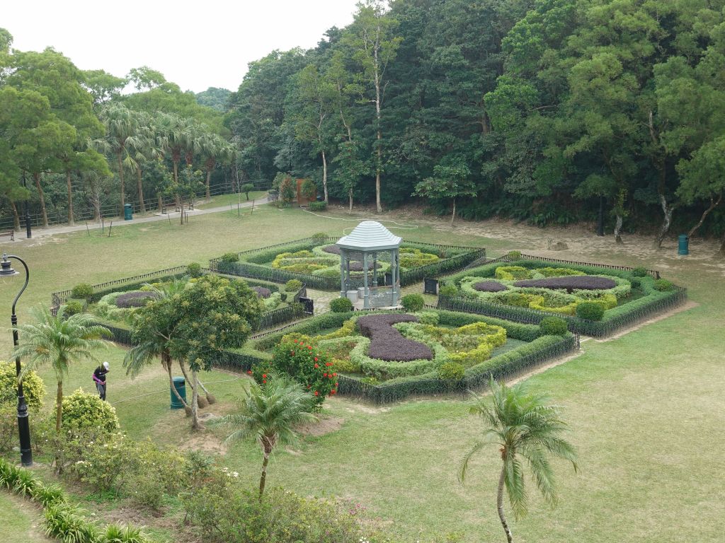 we then took a cab to the very top, which has a nice garden, but otherwise isn't worth the extra hike