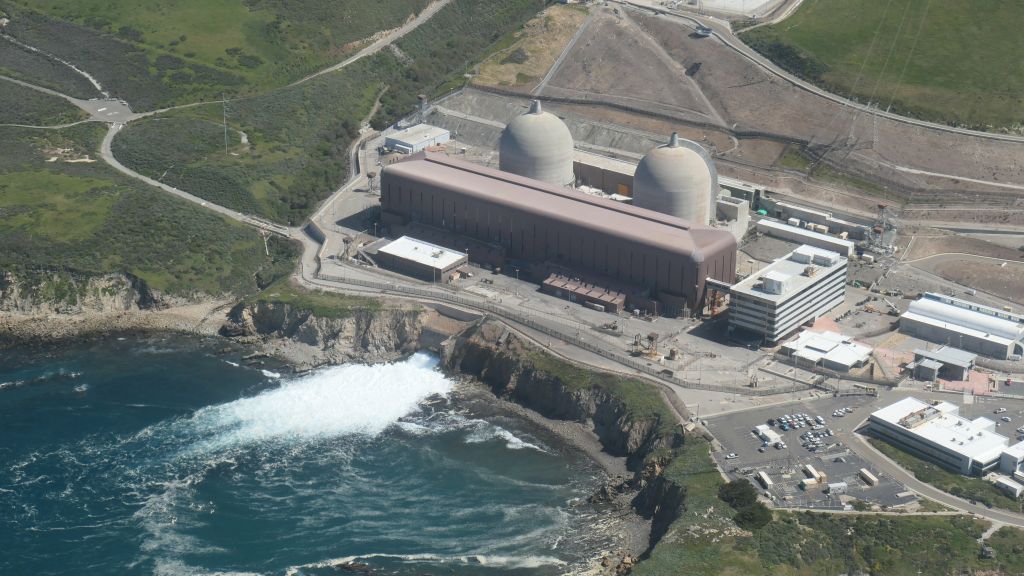 had not seen diablo nuclear power plant before, cool sight with cooling pool above and hole in the hill for storage