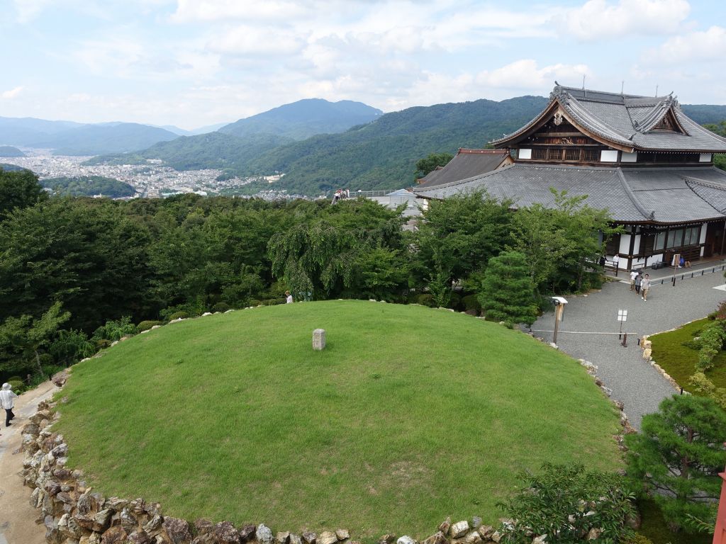 after our hike, we arrived at Shoren-in's Seiryu-den with a nice view of Kyoto