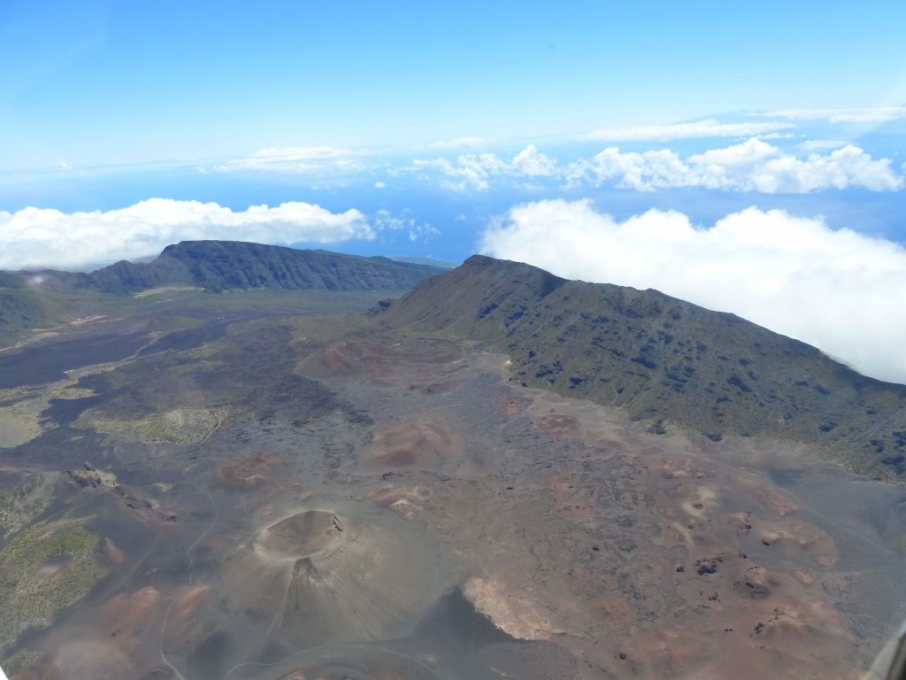 The ambitious hiker can actually hike all the way down to the beach from 10,000ft