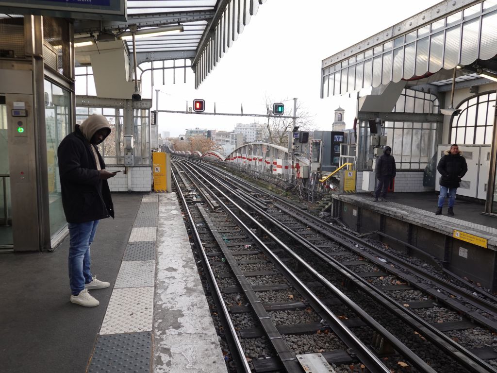 one of the 2 above ground subway lines