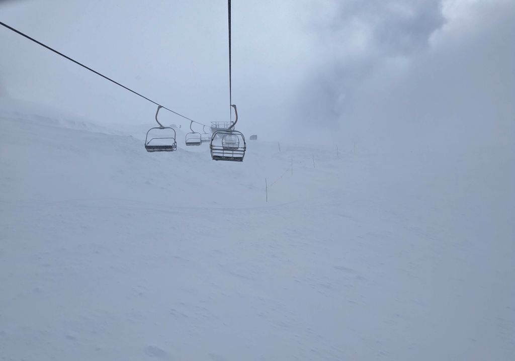 the wall had so much snow that they gated you to come down before the chairs, the regular ramp that went under, didn't fit anymore